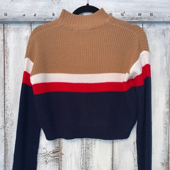 Cropped high neck sweater - Picture 3 of 3